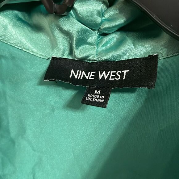 Nine West Blouse NWT. Size Medium - Picture 7 of 7